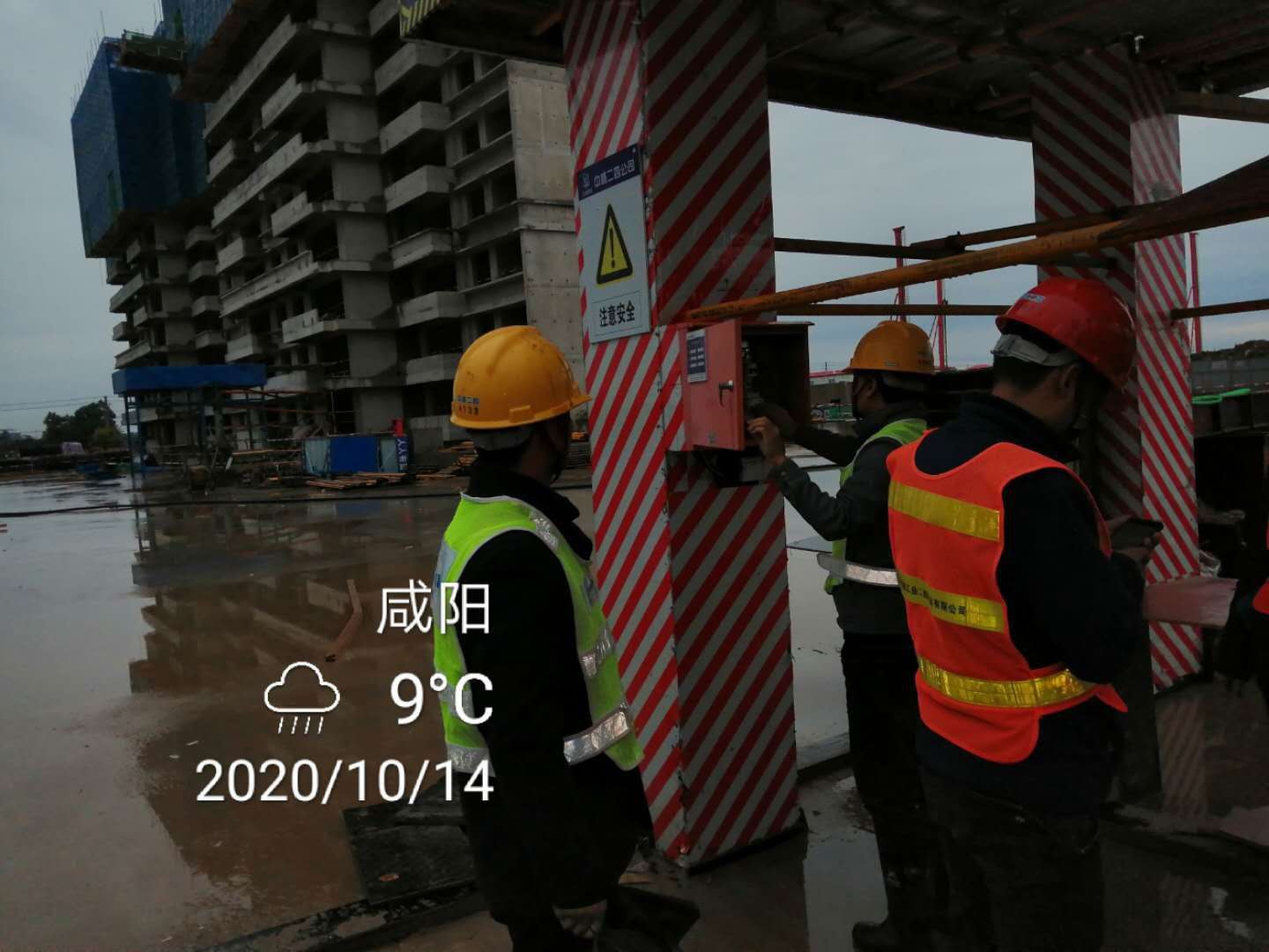 “白加黑” |雨季不(bù)放松，金盛人(rén)争分奪秒搶工期(圖6)