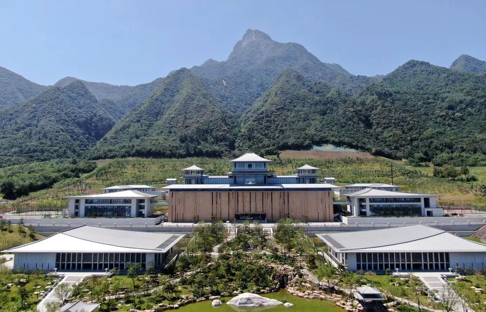 熱烈祝賀金盛承建的(de)二二工程-西安項目（國(guó)家版本館）喜獲2023年度中國(guó)建設工程魯班獎